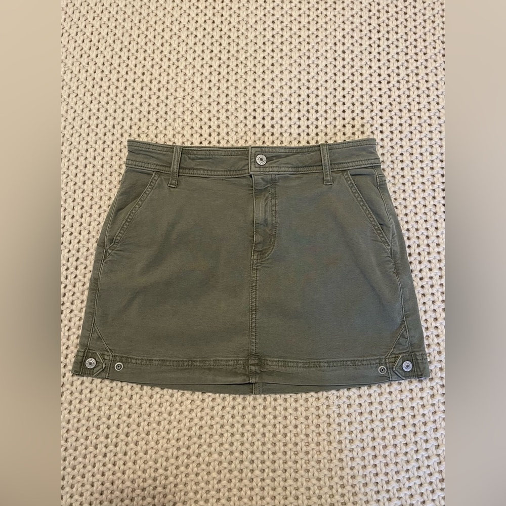 American Eagle Outfitters High-Waisted Utility Mini Skirt Olive size 4
